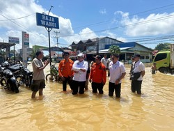 Pemkab Sanggau Tetapkan Status Tanggap Darurat Banjir hingga 30 Oktober