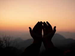 Doa Malam Lailatul Qadar yang Diajarkan Rasulullah SAW, Yuk Amalkan!