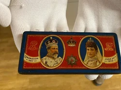 Pria Ini Temukan Coklat 122 Tahun di Rumah, Segini Harganya Jika Dijual