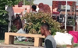 Kecurigaan Rosi Berakhir Pengepungan Pria Bergelagat Aneh di Sukabumi