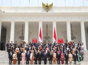 Potret Prabowo-Gibran Bersama Menteri Kabinet Merah Putih di Istana