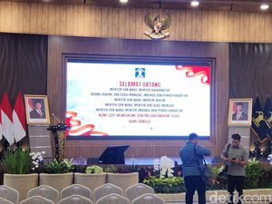 Foto Prabowo-Gibran Sudah Dipasang di Kantor-kantor Kementerian Foto Prabowo-Gibran Sudah Dipasang di Kantor-kantor Kementerian
