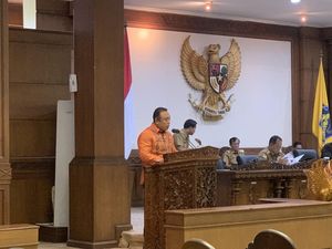 Fraksi Golkar DPRD Bali Soroti Bagi-bagi Hibah Pemkab Badung Fraksi Golkar DPRD Bali Soroti Bagi-bagi Hibah Pemkab Badung