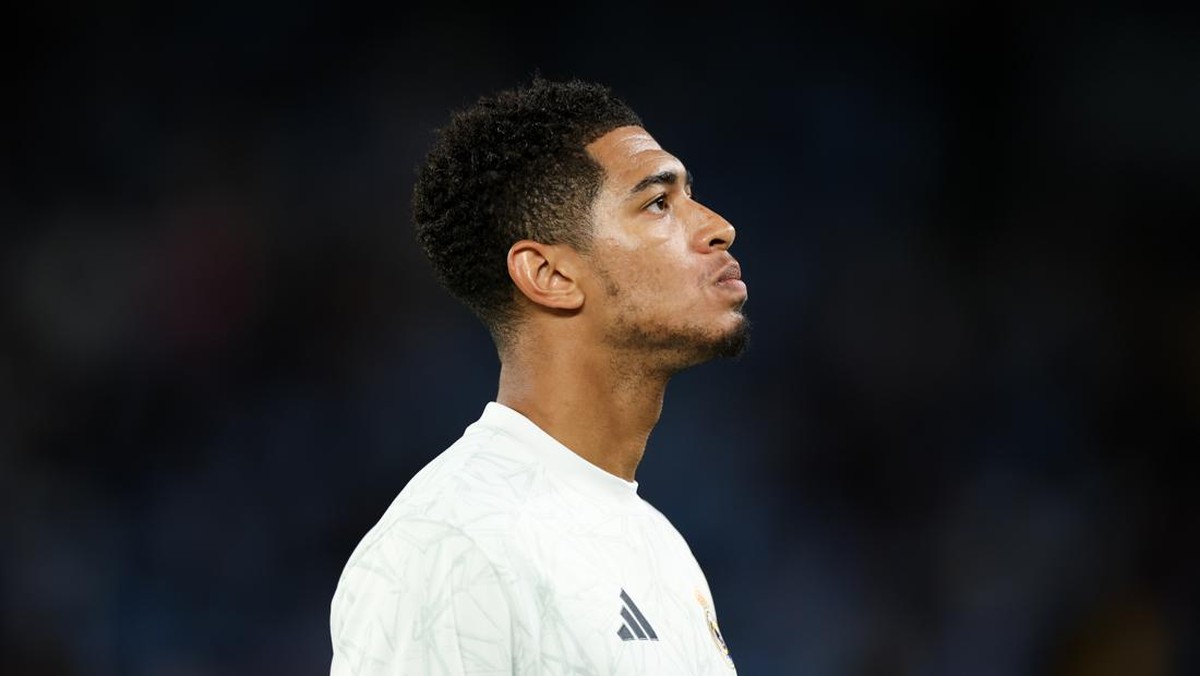 Jude Bellingham meredup di Real Madrid musim ini. (Foto: Florencia Tan Jun/Getty Images)