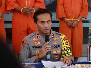 Polres Buleleng Ringkus Sindikat Pengedar Narkoba di Tejakula Polres Buleleng Ringkus Sindikat Pengedar Narkoba di Tejakula