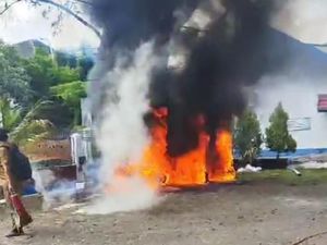 Kebakaran di Parkiran SLB Negeri 1 Makassar, 6 Motor Ludes