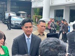 Video: Kaesang Datang ke Istana Negara, Temani Kader PSI Dilantik Jadi Menteri