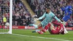 Kiper Chelsea Paling Top Erornya