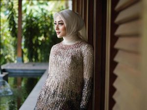 Margin Wieheerm Tak Lupakan Pendidikan Usai Jadi Istri Ali Syakieb dan Ibu