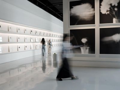 Melihat Karya Fotografi Abstrak-Seni Hitam Putih dalam Pameran 365