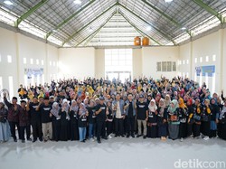 Giliran Relawan Koperasi Indonesia Lamongan Deklarasi untuk Yuhronur-Dirham