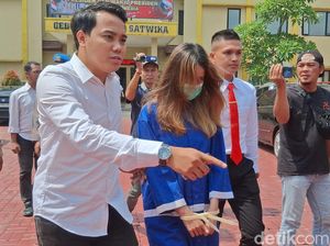 Potret Selebgram Bogor Brand Ambassador Judi Slot Berbaju Tahanan Potret Selebgram Bogor Brand Ambassador Judi Slot Berbaju Tahanan