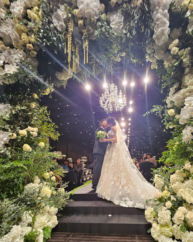 Potret pernikahan Jo Se Ho dan pasangan non-selebriti/ Foto: instagram.com/seoulcollectors Potret pernikahan Jo Se Ho dan pasangan non-selebriti