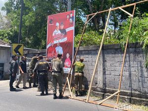 Relawan Gus Par-Pandu Protes Penurunan Baliho di Karangasem Tebang Pilih