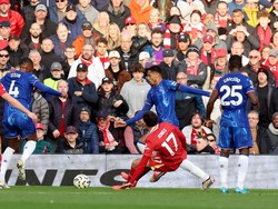 Liverpool Bekap Chelsea, Curtis Jones Diving?