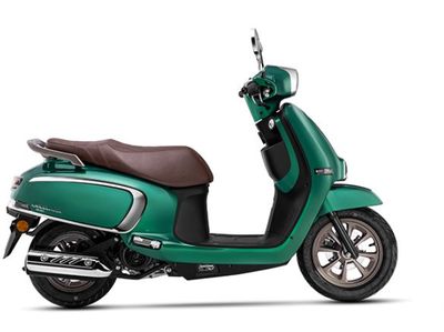 Tampang Skutik Baru Suzuki: Desain Mirip Vespa, Harga Rp 21 Jutaan