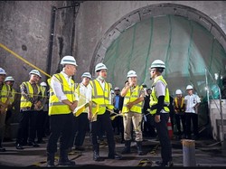 Blusukan Perdana Sebagai Wapres, Gibran Cek Proyek MRT