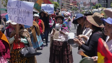 Aksi Protes Pedagang Pasar di Bolivia Tuntut Kendalikan Inflasi