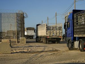 Duh, Hampir 100 Truk Pengangkut Bantuan Gaza Dijarah! Duh, Hampir 100 Truk Pengangkut Bantuan Gaza Dijarah!
