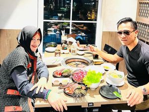 Gus Miftah Jadi Utusan Khusus, Ini Momennya Makan Sate dan Tengkleng