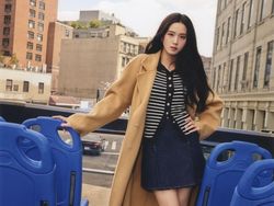 Video: Jisoo BLACKPINK Gabung Warner Records untuk Comeback Solo