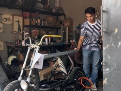 Bantu Pelaku UMKM, Lulusan Terbaik ITS Buat Motor Elektrik dan Raih Kejuaraan