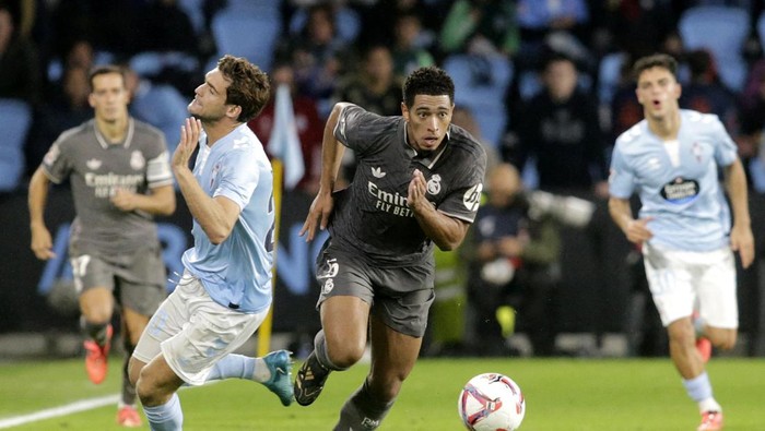 Soccer Football - LaLiga - Celta Vigo v Real Madrid - Estadio de Balaidos, Vigo, Spain - October 19, 2024 Real Madrids Jude Bellingham in action REUTERS/Miguel Vidal
