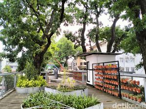 Teras Cihampelas Warisan Ridwan Kamil Mau Dibongkar?