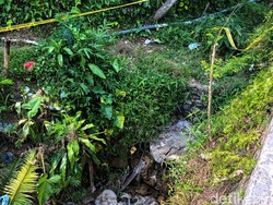 Menilik TKP Ditemukannya Jasad Neng Laras Tertindih Motor di Selokan