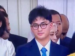 Sosok Kyran Djiwandono yang Bikin Salfok di Pelantikan Presiden Sosok Kyran Djiwandono yang Bikin Salfok di Pelantikan Presiden