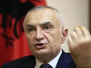 Mantan Presiden Albania Ditangkap Atas Dugaan Korupsi-Pencucian Uang