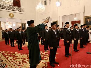 Momen Prabowo Lantik Kepala Badan hingga Utusan Khusus Presiden Momen Prabowo Lantik Kepala Badan hingga Utusan Khusus Presiden