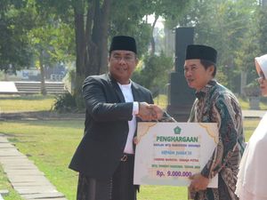 Peringati Hari Santri, Pemkab Sidoarjo Beri Penghargaan Santri Berprestasi Peringati Hari Santri, Pemkab Sidoarjo Beri Penghargaan Santri Berprestasi