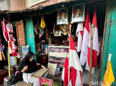 Foto Prabowo-Gibran Diburu Warga Surabaya