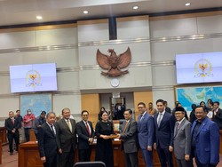 Utut Adianto Resmi Jadi Ketua Komisi I DPR, Budi Djiwandono Wakil