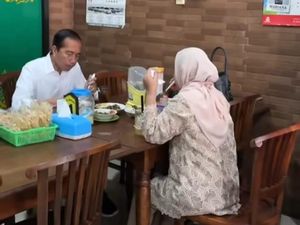 Jokowi Diundang Rapat RT hingga Diajak Arisan Bapak-bapak Jokowi Diundang Rapat RT hingga Diajak Arisan Bapak-bapak