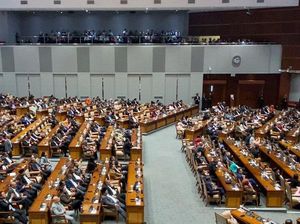 Daftar Komisi 24 Anggota DPR RI Dapil Sulsel Periode 2024-2029 Daftar Komisi 24 Anggota DPR RI Dapil Sulsel Periode 2024-2029