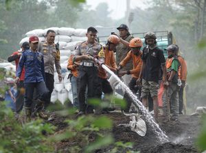 Tikungan Gotekan Mojokerto Dibenahi Imbas Sekam Ludes Terbakar Tikungan Gotekan Mojokerto Dibenahi Imbas Sekam Ludes Terbakar