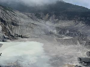 Tangkuban Parahu, Sang Permata Tersembunyi di Jawa Barat Tangkuban Parahu, Sang Permata Tersembunyi di Jawa Barat