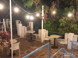 Nongkrong di Kedai Kopi yang Ramah Lingkungan dari Bandung