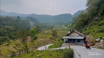 Pesona Tersembunyi Puncak Cisaranten: Sebuah Petualangan yang Memukau!