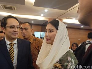 Sertijab Wamendag ke Dyah Roro Esti, Jerry Sambuaga: Masih Muda Sekali Sertijab Wamendag ke Dyah Roro Esti, Jerry Sambuaga: Masih Muda Sekali
