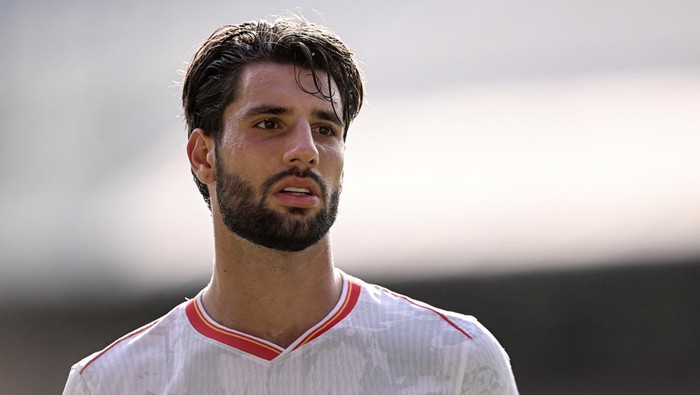 LONDON, ENGLAND - OCTOBER 05: (THE SUN OUT, THE SUN ON SUNDAY OUT) Dominik Szoboszlai of Liverpool during the Premier League match between Crystal Palace FC and Liverpool FC at Selhurst Park on October 05, 2024 in London, England. (Photo by Andrew Powell/Liverpool FC via Getty Images)