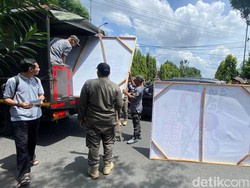 500-an APK 3 Paslon Pilkada Kota Jogja Langgar Aturan Pemasangan