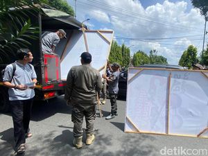 500-an APK 3 Paslon Pilkada Kota Jogja Langgar Aturan Pemasangan 500-an APK 3 Paslon Pilkada Kota Jogja Langgar Aturan Pemasangan