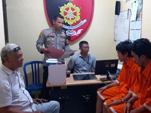 Curi Motor gegara Belum Gajian, Dua Kuli Gudang di Denpasar Ditangkap! Curi Motor gegara Belum Gajian, Dua Kuli Gudang di Denpasar Ditangkap!