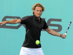 Banting Setir Jadi Petenis, Diego Forlan Segera Debut
