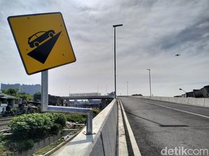 Jabar Hari Ini: Flyover Ciroyom Bandung Mulai Beroperasi Jabar Hari Ini: Flyover Ciroyom Bandung Mulai Beroperasi