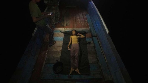 Gadis Pengungsi Rohingya Sakit dan Dievakuasi ke Daratan Aceh