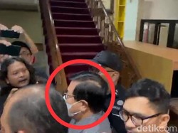 Susul Heru, Hakim Damanik-Mangapul yang Terjaring OTT Tiba di Kejati Jatim